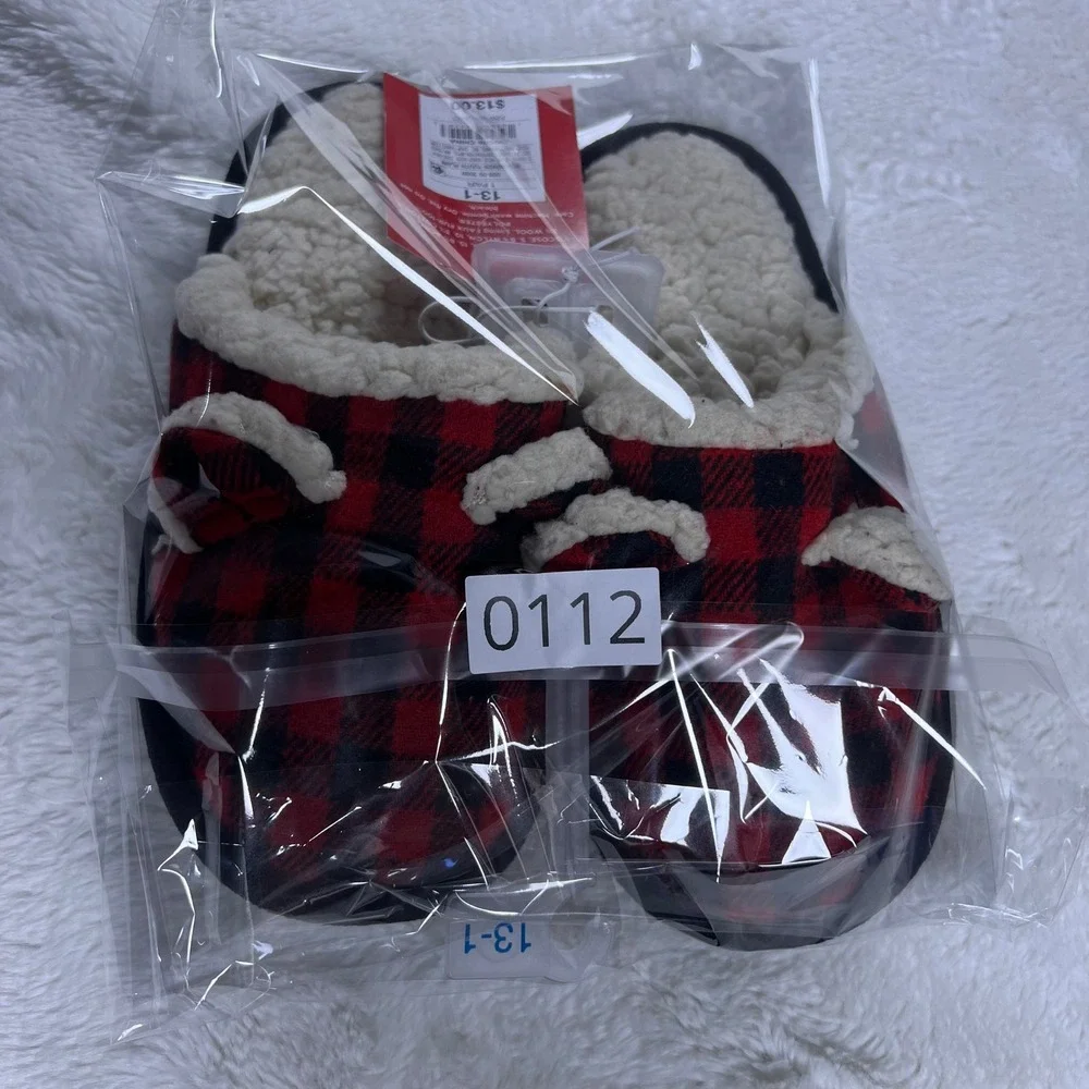 WonderShop Kids Slippers Red Black Buffalo Plaid Sherpa Lined Cozy Size 13-1 NWT